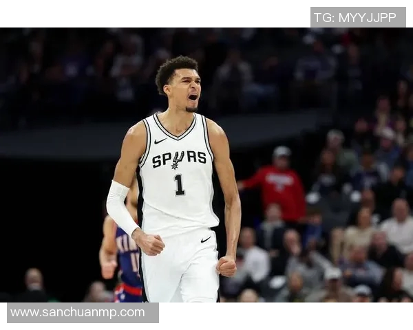 文班亚马新赛季表现惊艳场均20分10篮板3盖帽领跑新秀榜单