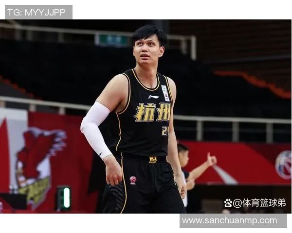 许钟豪：从篮球新星到职业生涯的辉煌转折与未来展望