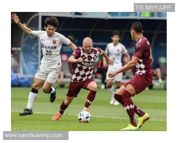 蔚山现代与全北现代激战正酣比分悬念不断引发球迷热议